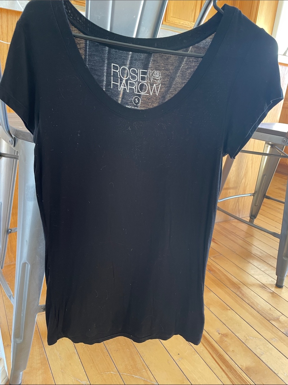 Rosie Harlow Women's Black Scoop Neck Short Sleeve Tee